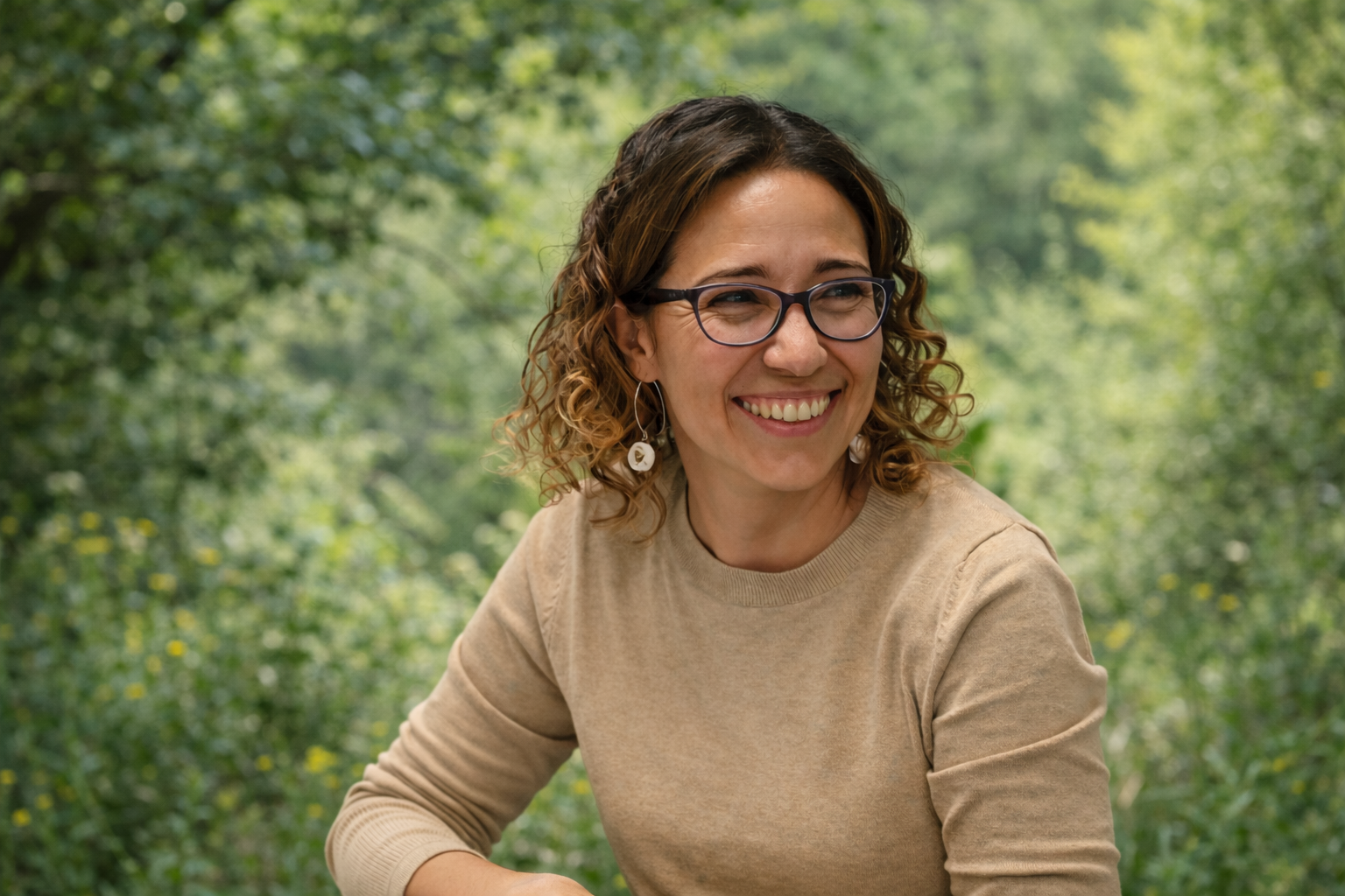 Retrato de Daniela de la Torre al aire libre